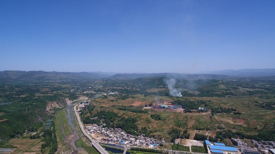 陕西洛南:秦岭腹地开启“春忙”模式