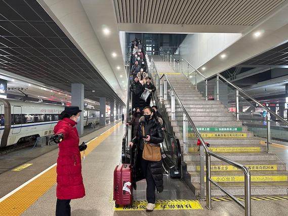 铁路上海站今日预计发送旅客40.0万人