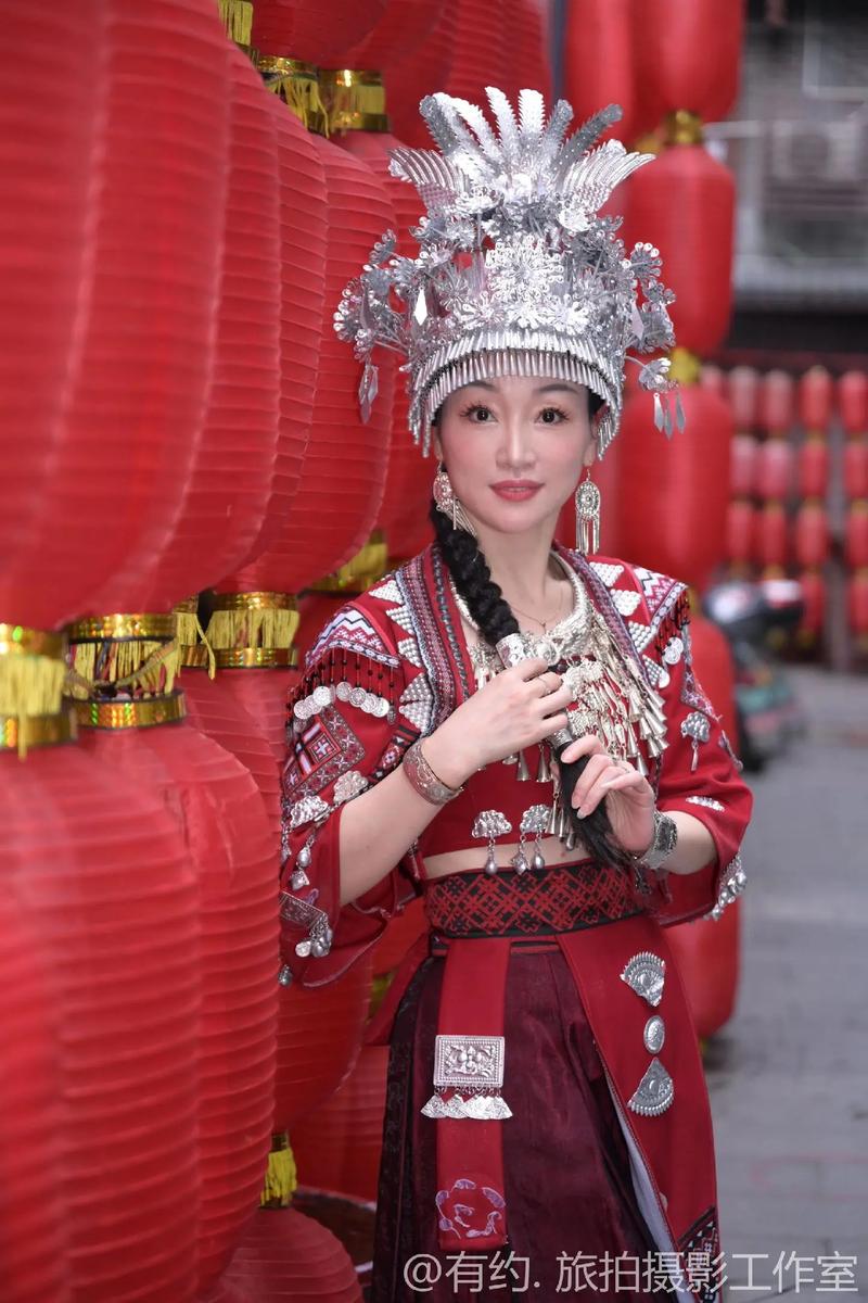 (新春见闻)瑶族姑娘巧手“焕新”五彩衣