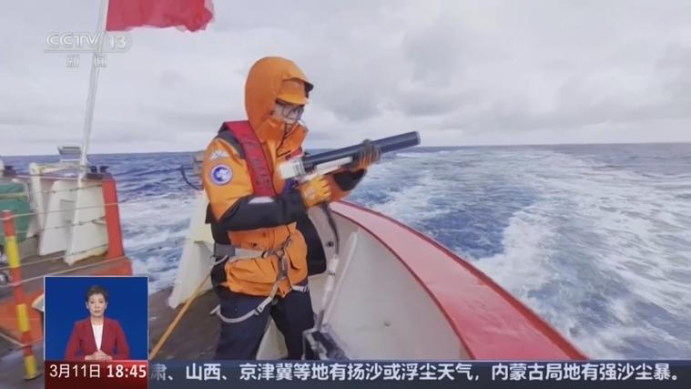 第40次南极考察丨中国南极考察队在阿蒙森海开展考察作业