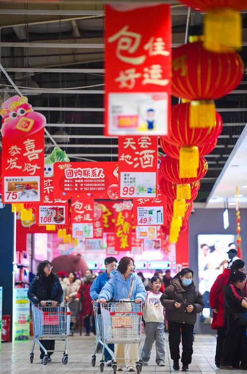 花市、灯会、商圈、年货市场“别样红” 元旦节日消费市场火热