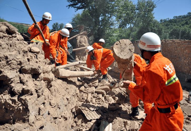 积石山6.2级地震:工作重心转向伤员救治、受灾群众安置和震区废墟清理