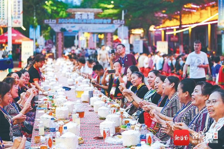 长桌宴、讨花带、拦门酒 “传统节日+旅游”赋能乡村促振兴