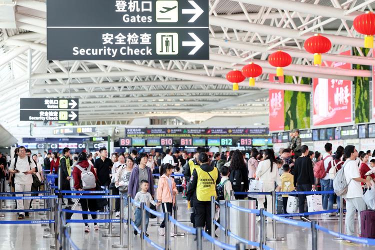 海南今年春运航班数量和旅客吞吐量均创新高