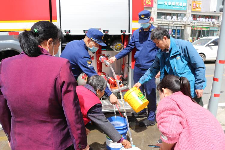 送水解民忧 保亭消防赴文昌送120吨水